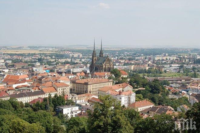 Демонстранти блокираха шествие на екстремисти в Бърно