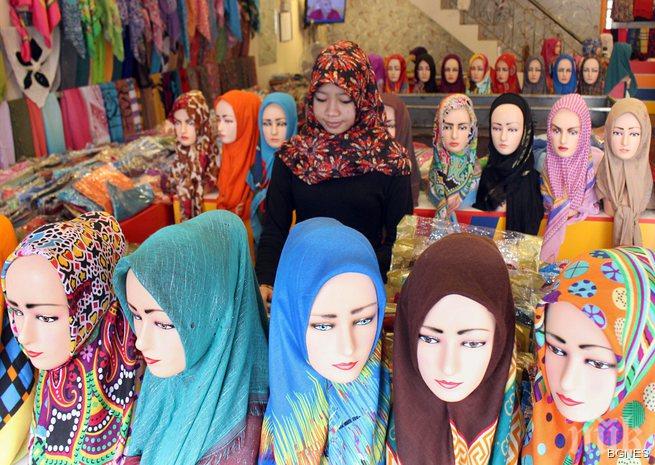 Разрешителни менте за брада и хиджаб се появиха в Таджикистан