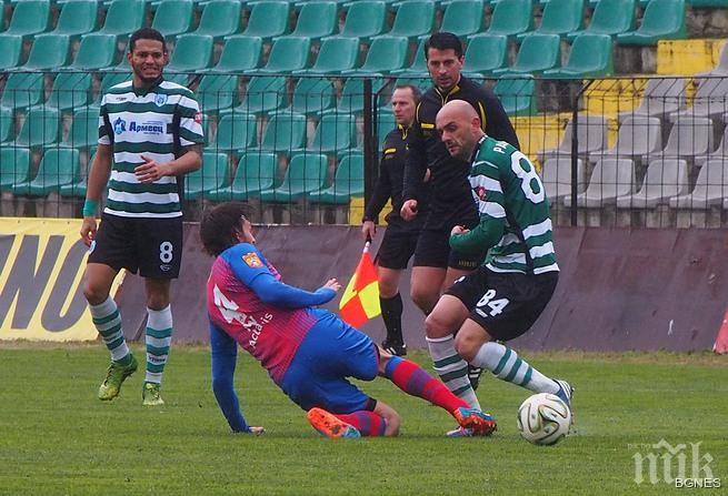 Моряците отпътуваха за гостуването на Марек