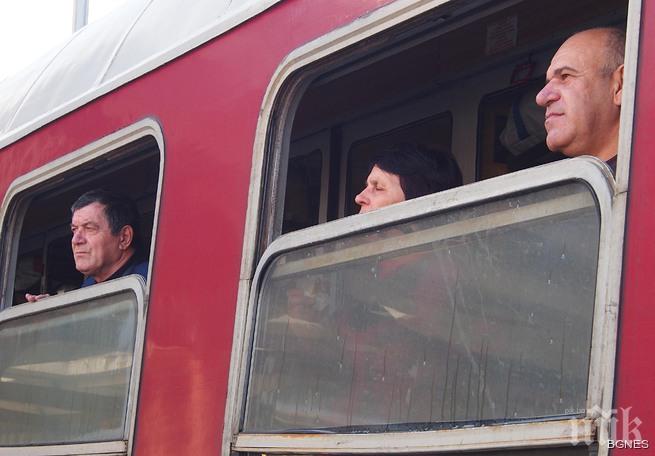 БДЖ пуска три нови пътнически влака