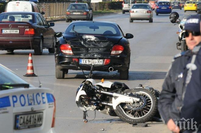 Четири мотора се помляха в катастрофи в Пловдивско! Двама души берат душа