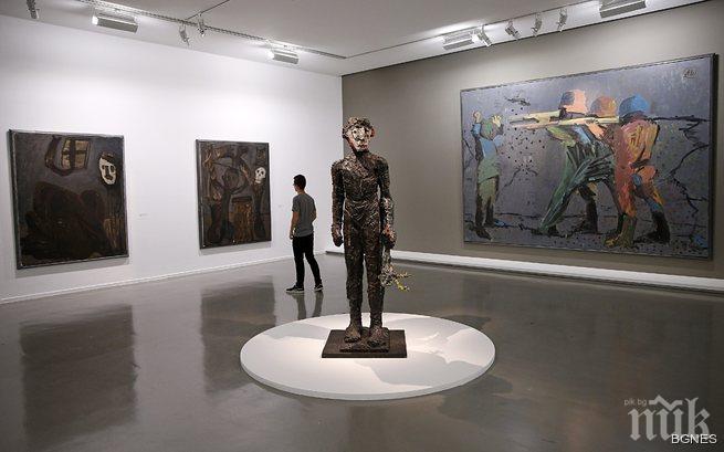 Първа ретроспективна изложба на Маркус Люперц в Париж