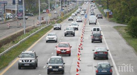 натоварен трафикът завръщащи столичани