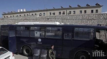 албанци пакистанци клаха гръцки затвор