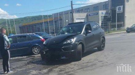 ексклузивно пик помляха поршето звезда лудогорец насред софия снимки