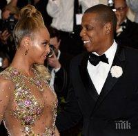 Бионсе и Ким Кардашиян с провокативни тоалети на 