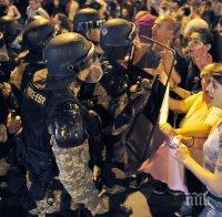Хелзинкският комитет: Използвана е безразборна и прекомерна сила срещу протестиращите в Скопие