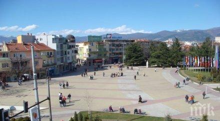 деца подреждат казанлък благотворителна фотоизложба