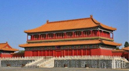 китай заплашва съд изграждането реплика императорски дворец