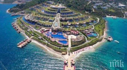 уникално хотел турция разполага 100 басейна