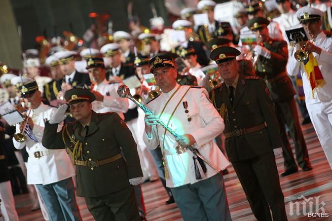 Втори парад на военните духови оркестри в навечерието на 6 май