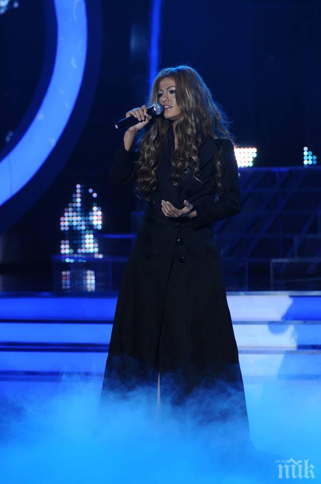 Жана Бергендорф взриви залата на Като две капки вода