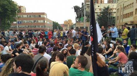 свещи ръце режима груевски