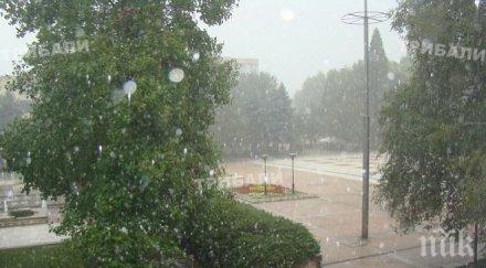 буря отнесе покрива бензиностанция