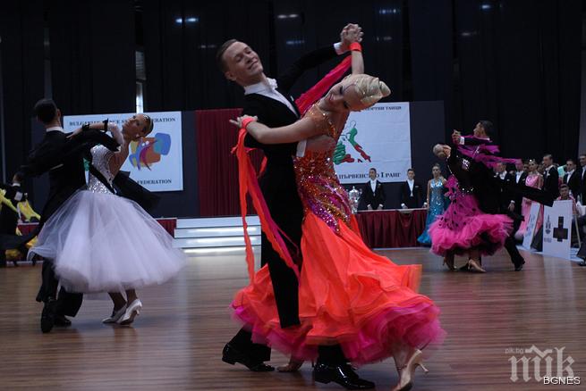 Републикански турнир по спортни танци събира най-добрите двойки на България