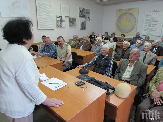 Ветераните от войните в Русе получиха юбилейни медали за 9 май