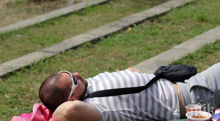 отчаян опит кабинетът бори неграмотността кътове четене гари градинки