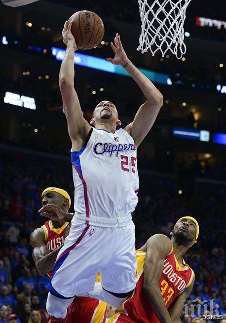 Клипърс дръпна с 2-1 в серията с Хюстън