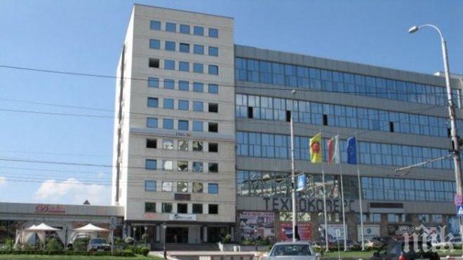 Перник бие Харвард – за 252 студенти там се грижат 83-ма професори и доценти