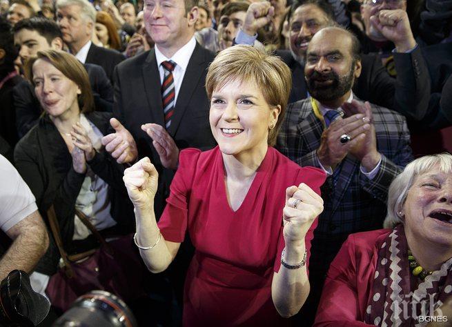 Жени оглавиха големите партии във Великобритания