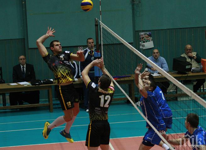 Миньор и Виктория Волей в битка за участие в Суперлигата