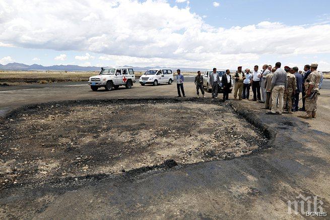 Арабската коалиция бомбардира летището на Сана