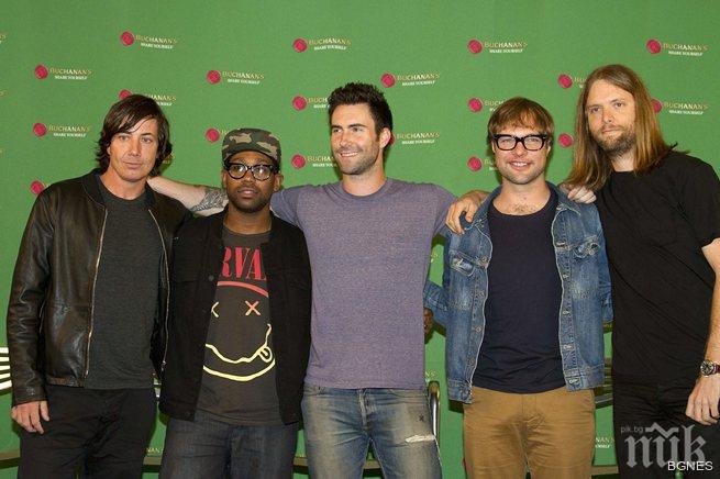 Изпълнителят на Шугър атакуван с пудра захар