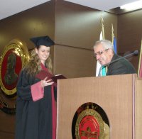 Плащаш 800 лева, взимаш диплома-менте