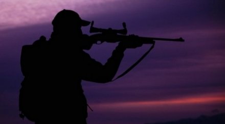 дилър чейндж бюро стрелецът ранил смъртоносно ловеца грънчаров