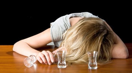 причиняват празниците