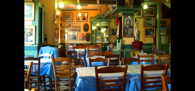 Гърците свалят ДДС за кръчмите 