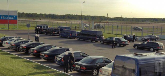 Руският патриарх подгони поповете заради луксозни коли