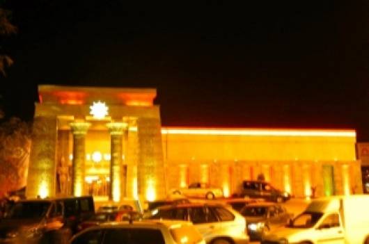 Meле пред дискотека на Коко Динев