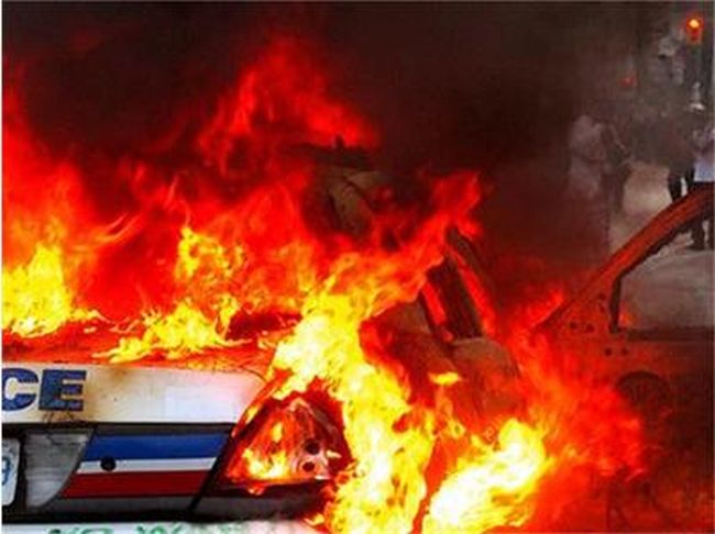 Подпалиха два автомобила в Перник