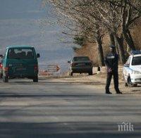 Жива верига затваря пътя София-Русе