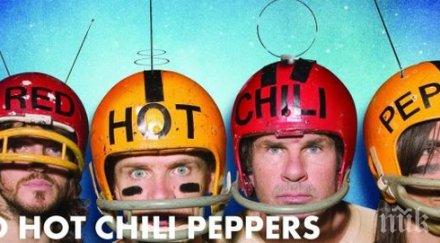 ред хот чили пепърс откриват салона изкуствата ндк