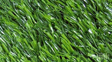 пръскат тревните площи община казанлък