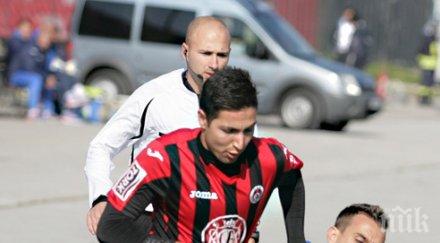 минев подновява тренировки левски