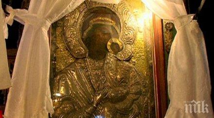 софия пристига чудотворната икона богородица