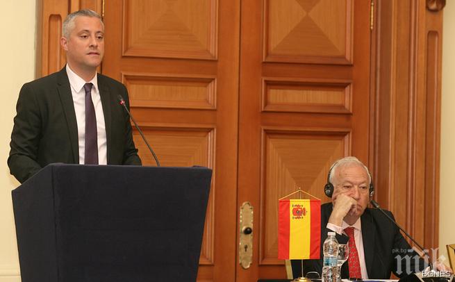 Лукарски: В еврозоната ще имаме достъп до лесни пари