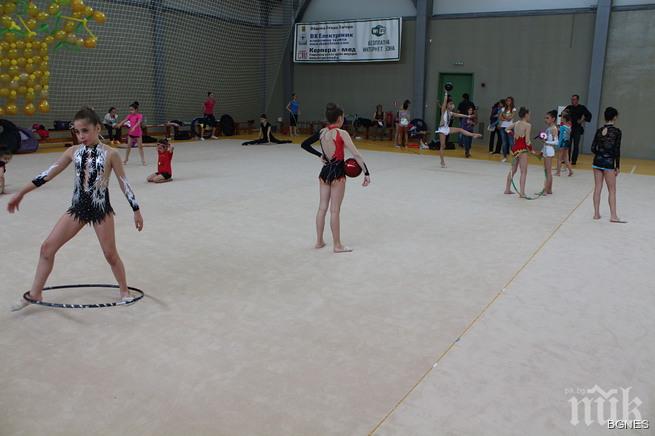 Над 80 гимнастички взеха участие в Златен обръч