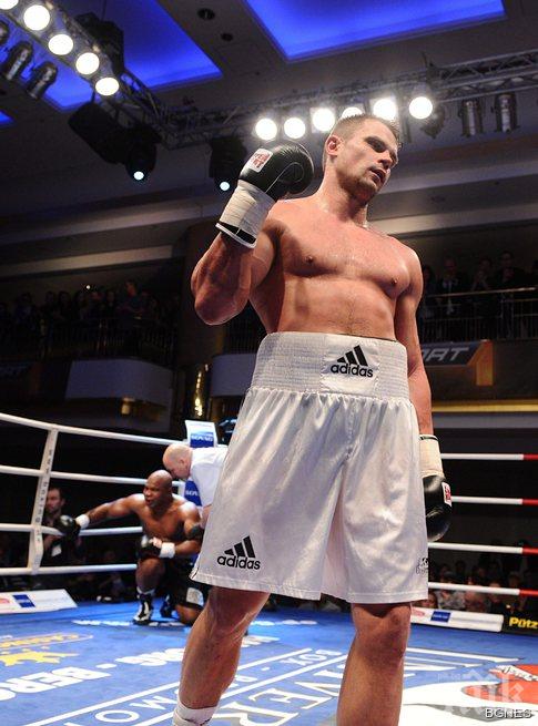 Съотборник на Кобрата е в изкуствена кома след инцидент в берлинското метро