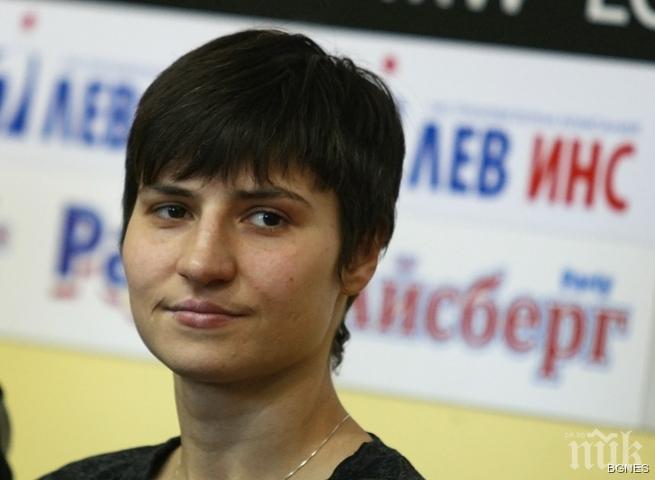 Стойка Петрова със загуба на финала на Боксам 2015″