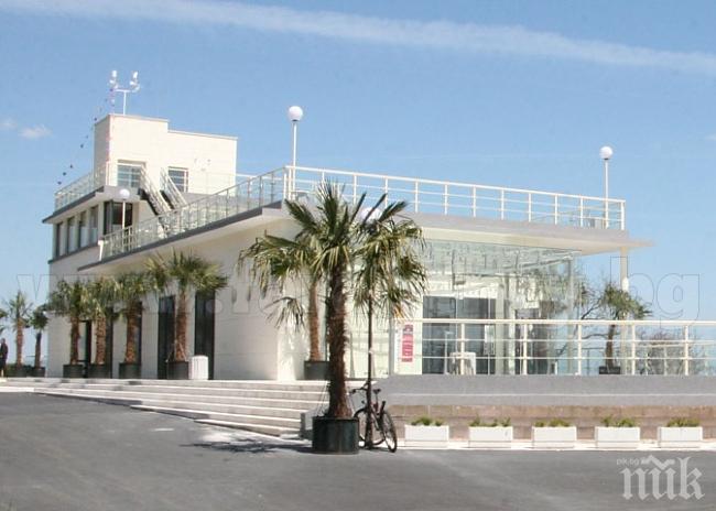 Показват румънски дворец в 3D изложба