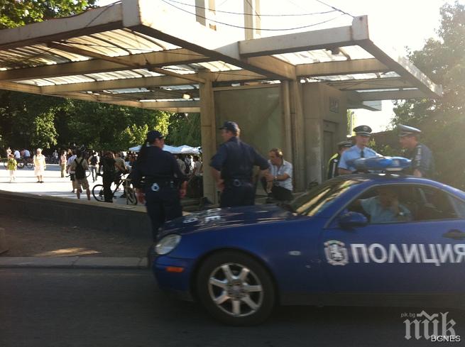 Полицаи и надзиратели излизат на протести