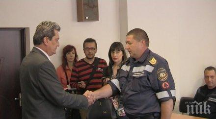 наградиха пловдивски пожарникари снежното бедствие март иганово