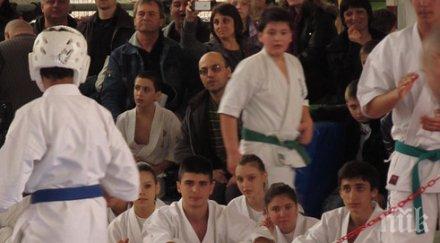 националният отбор карате киокушин участва европейско първенство юноши девойки мъже жени