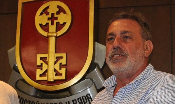 Богатият кмет на Хасково Георги Иванов отказал на майка с дете да седне на московското летище!