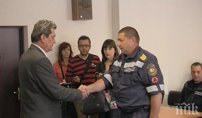 Наградиха пловдивски пожарникари за снежното бедствие през март и за Иганово