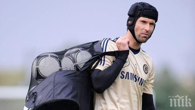 Петър Чех преговаря с Бешикташ